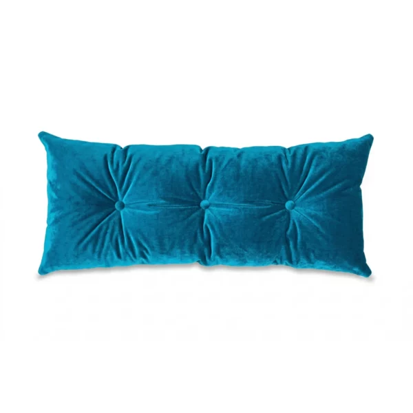 Längliches Bretz Nierenkissen D118V in leuchtendem Enzianblau mit Knopfheftung vor weißem Hintergrund