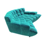 Bretz CLOUD 7 Sofa G154 aus der seitlichen Perspektive im Bezug 650322 blue moss