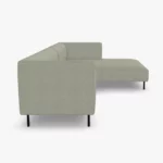 freistil 160 Sofa mit Longchair rechts in der Breite ca. 314 cm aus der seitlichen Perspektive im Stoff-Bezug 3046 lichtgrau